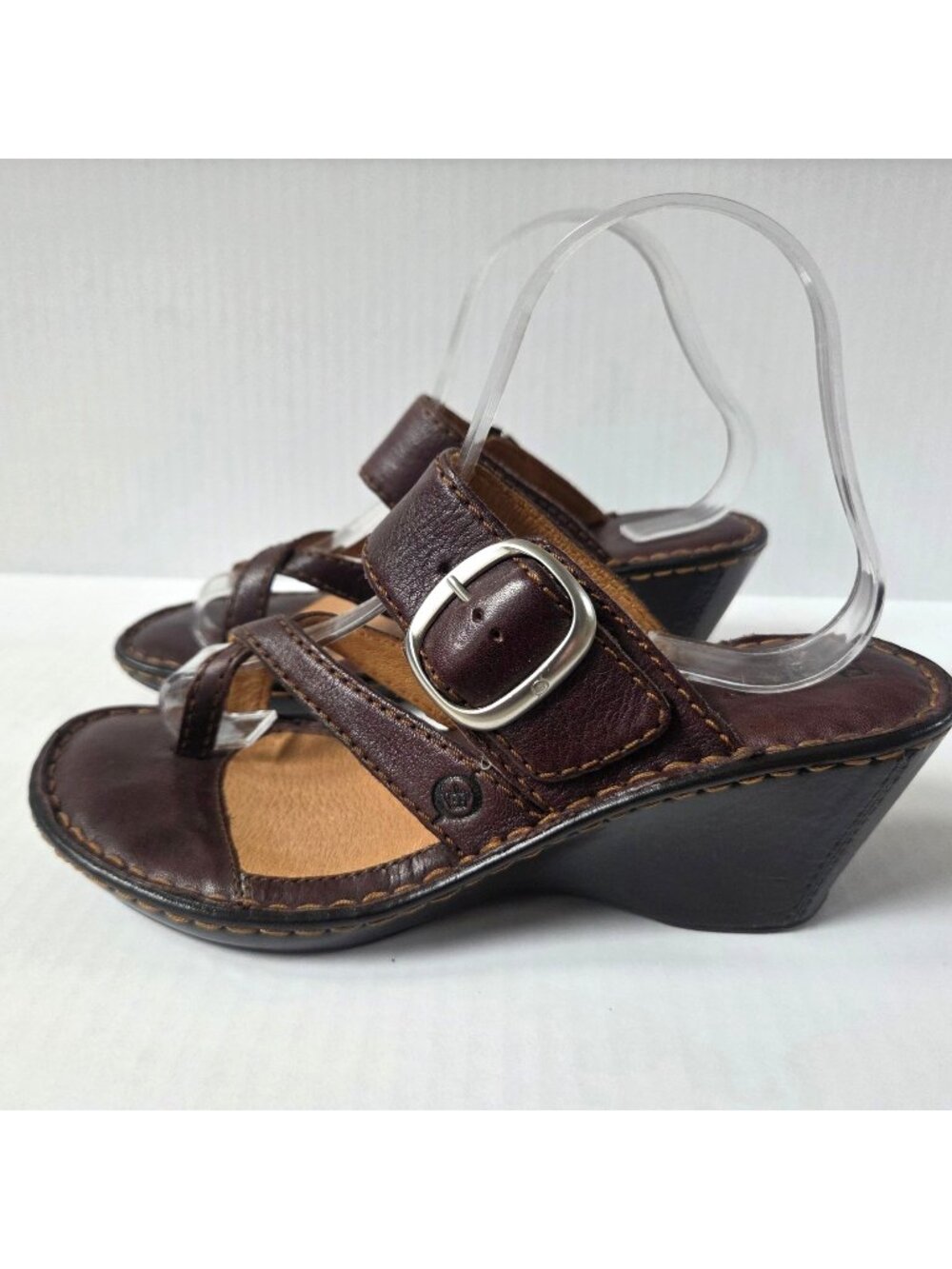 Born Sandals Womens 8 Brown Leather Toe Loop Buckle Wedge Comfort Boho Hippie